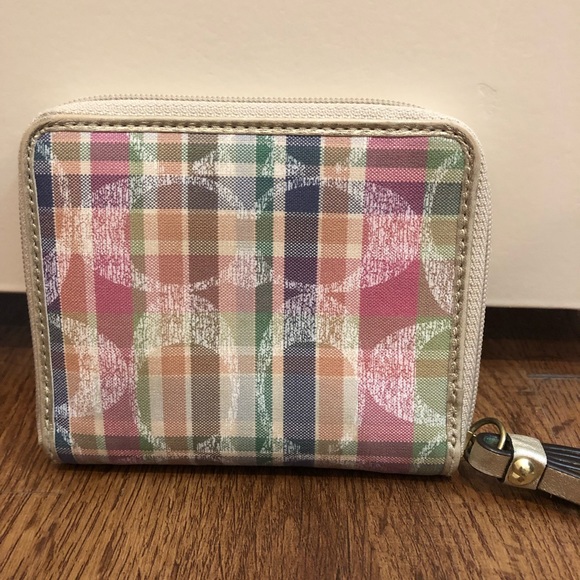 Coach with matching wallet - Picture 5 of 6